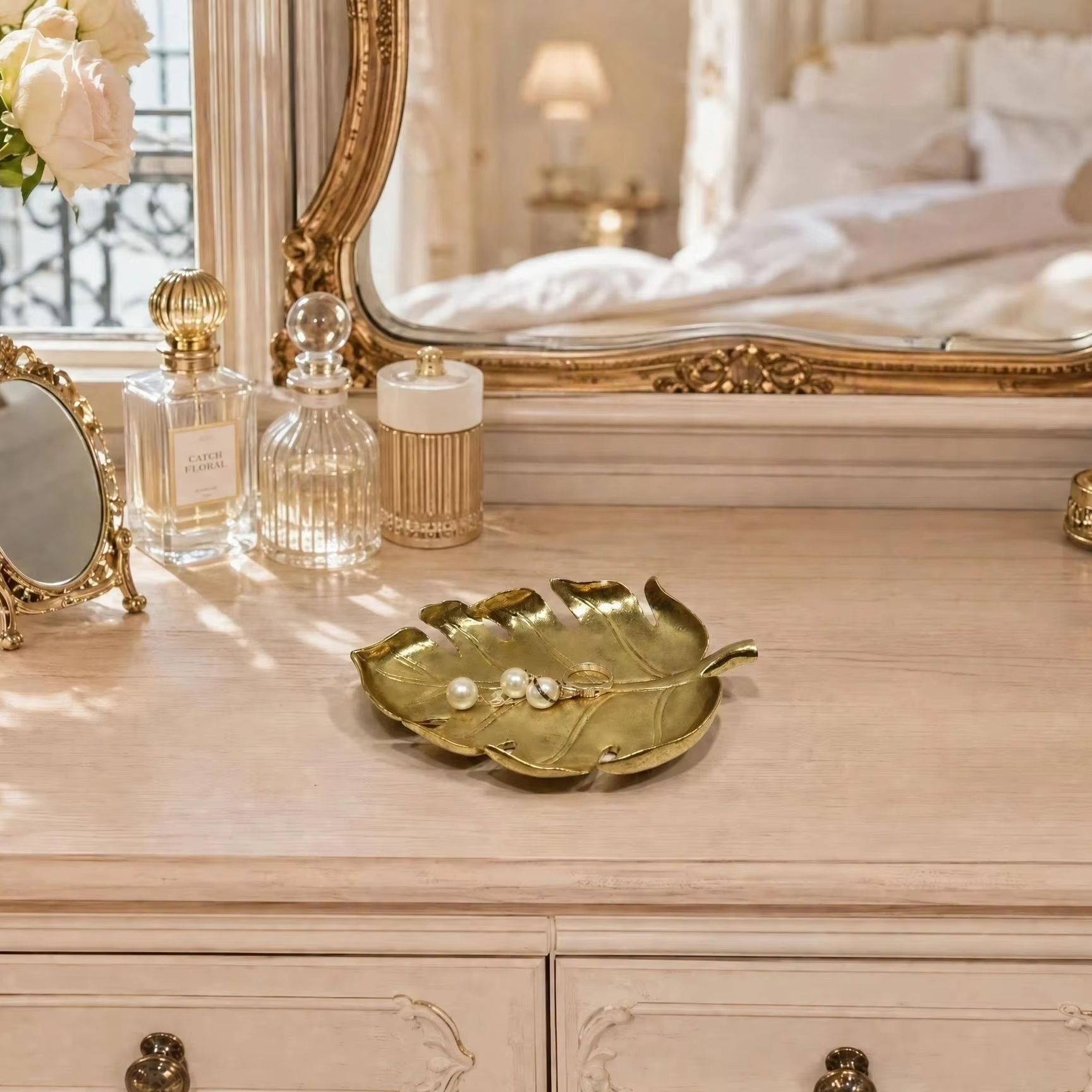 Light Luxury Golden Leaf Stora - Jewelry Making Desk review and price